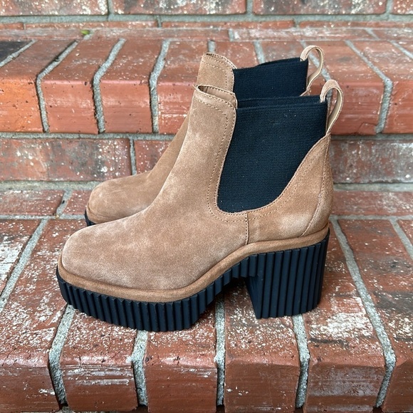 Gianni Bini Women's Ryker Suede Lug Sole Platform Booties Size 9.5 - Picture 3 of 8